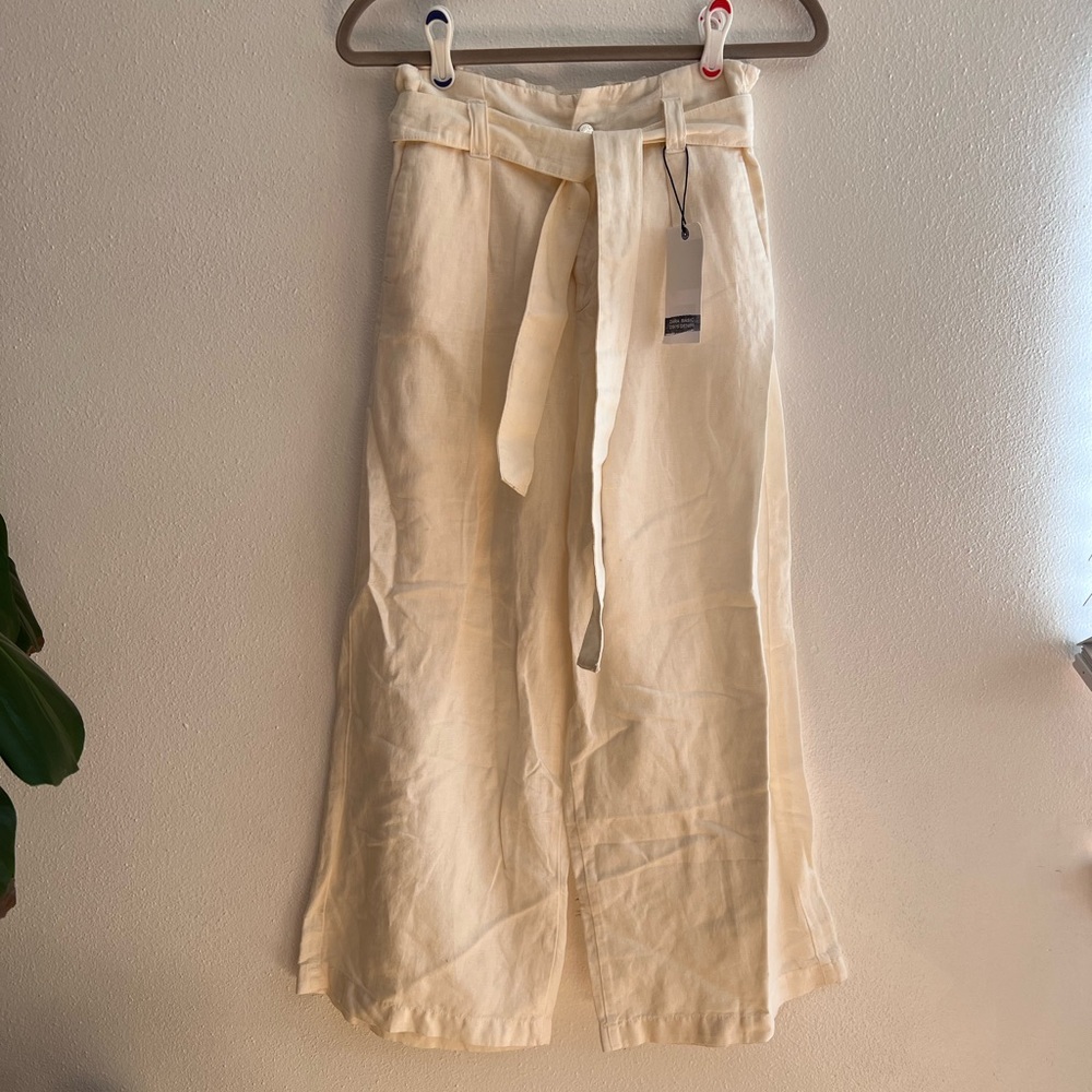 Zara cream linen cropped pants. New with tags.